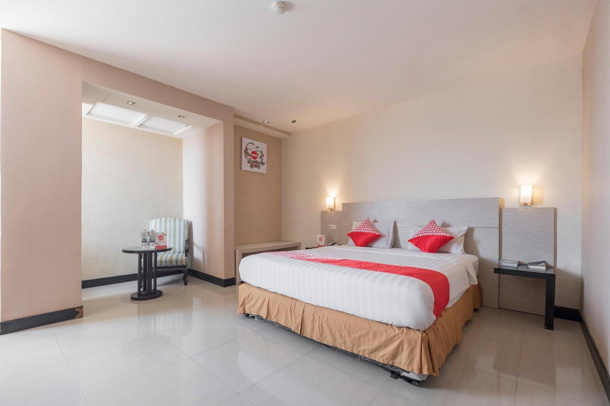 Oyo 1081 Allson City Hotel Makasar Zewnętrze zdjęcie