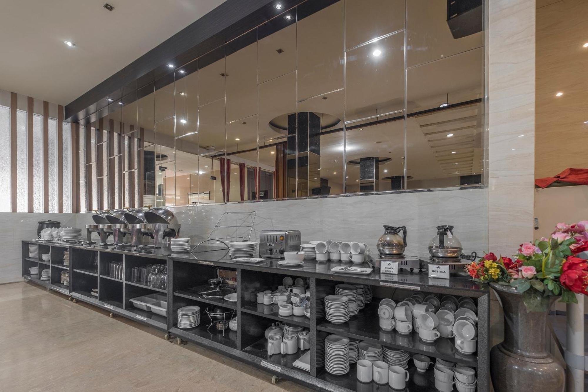 Oyo 1081 Allson City Hotel Makasar Zewnętrze zdjęcie